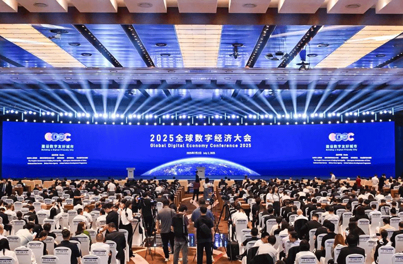 世优科技亮相2025全球数字经济大会,携手吴哥窟共绘数字文旅新蓝图 世优科技亮相2025全球数字经济大会,携手吴哥窟共绘数字文旅新蓝图